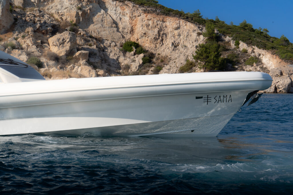 sama yacht front